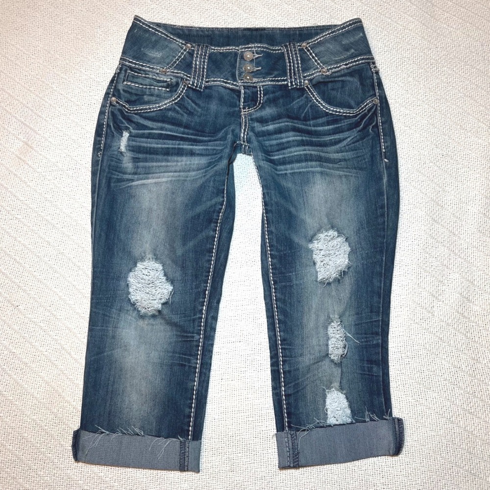 Almost Famous Y2K Vintage Low Rise Distressed Denim Capris Size 9 Dark Wash